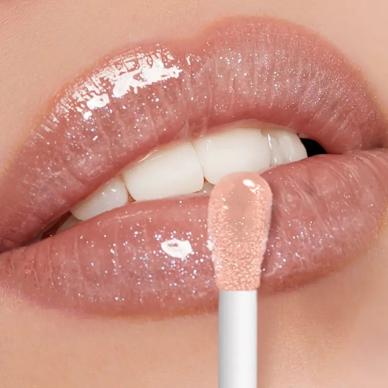 Plumping Lip Oil Gloss for Radiant, Moisturized Lips